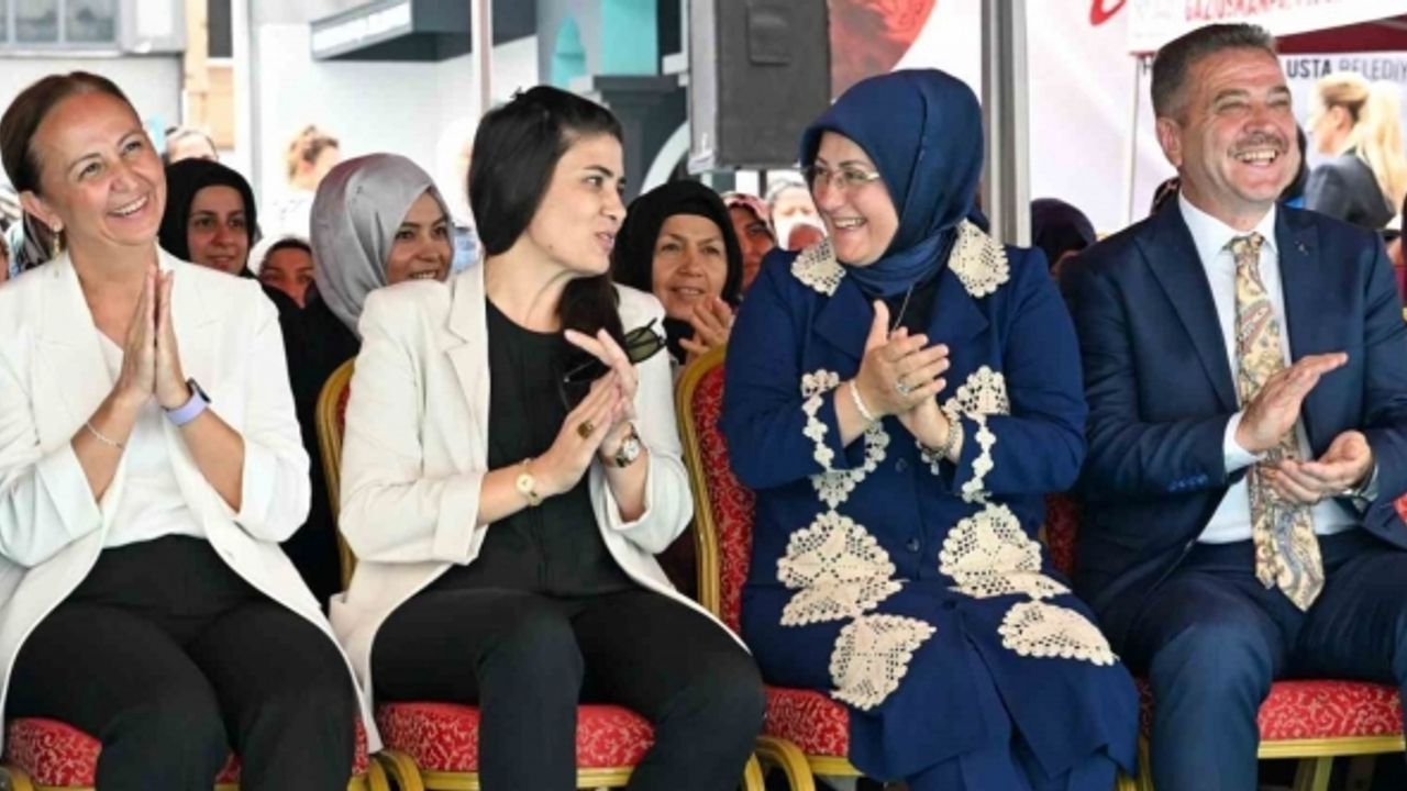 Gaziosmanpaşa’da kursiyerlerin el emeği ürünleri ‘El Sanatları Sergisi’ ile görücüye çıktı