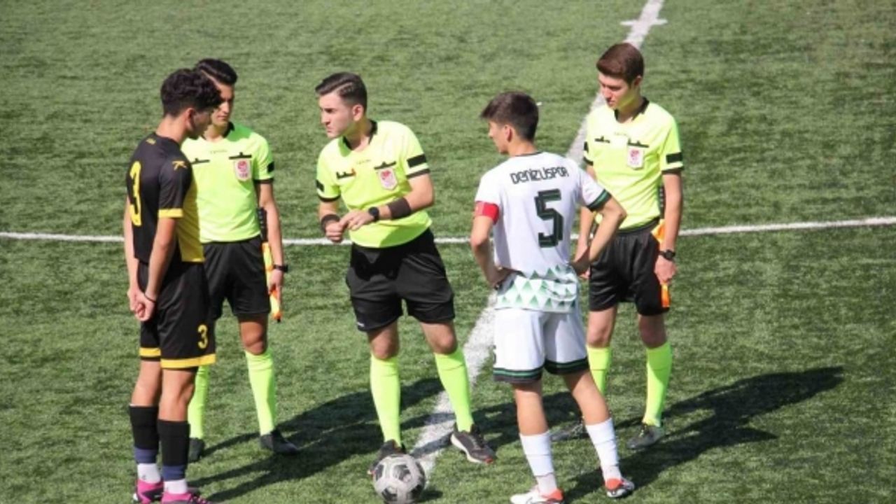Genç horozlar grup lideri İstanbulspor’u elinden kaçırdı