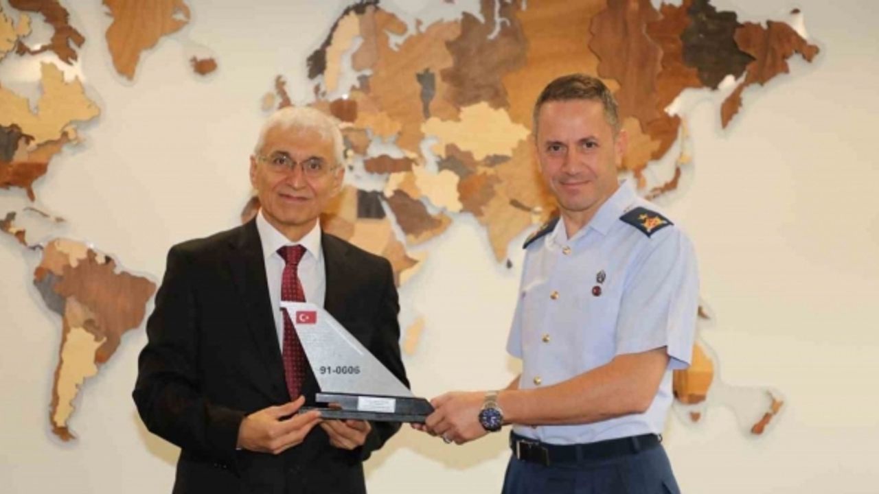 Hv. Tuğg. Gürhan Ergürhan’dan ESTÜ Rektörü Prof. Dr. Adnan Özcan’a ziyaret