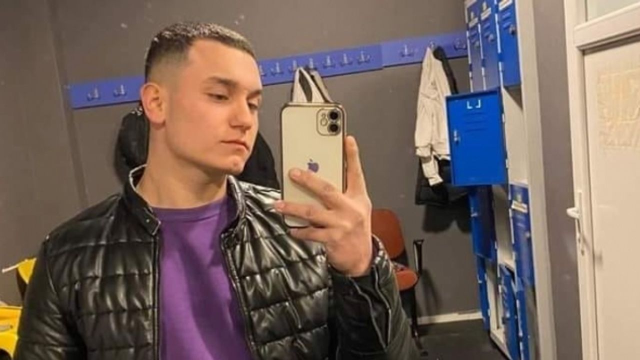 İzmir’de silahlı saldırıya uğrayan motosikletli genç hayatını kaybetti