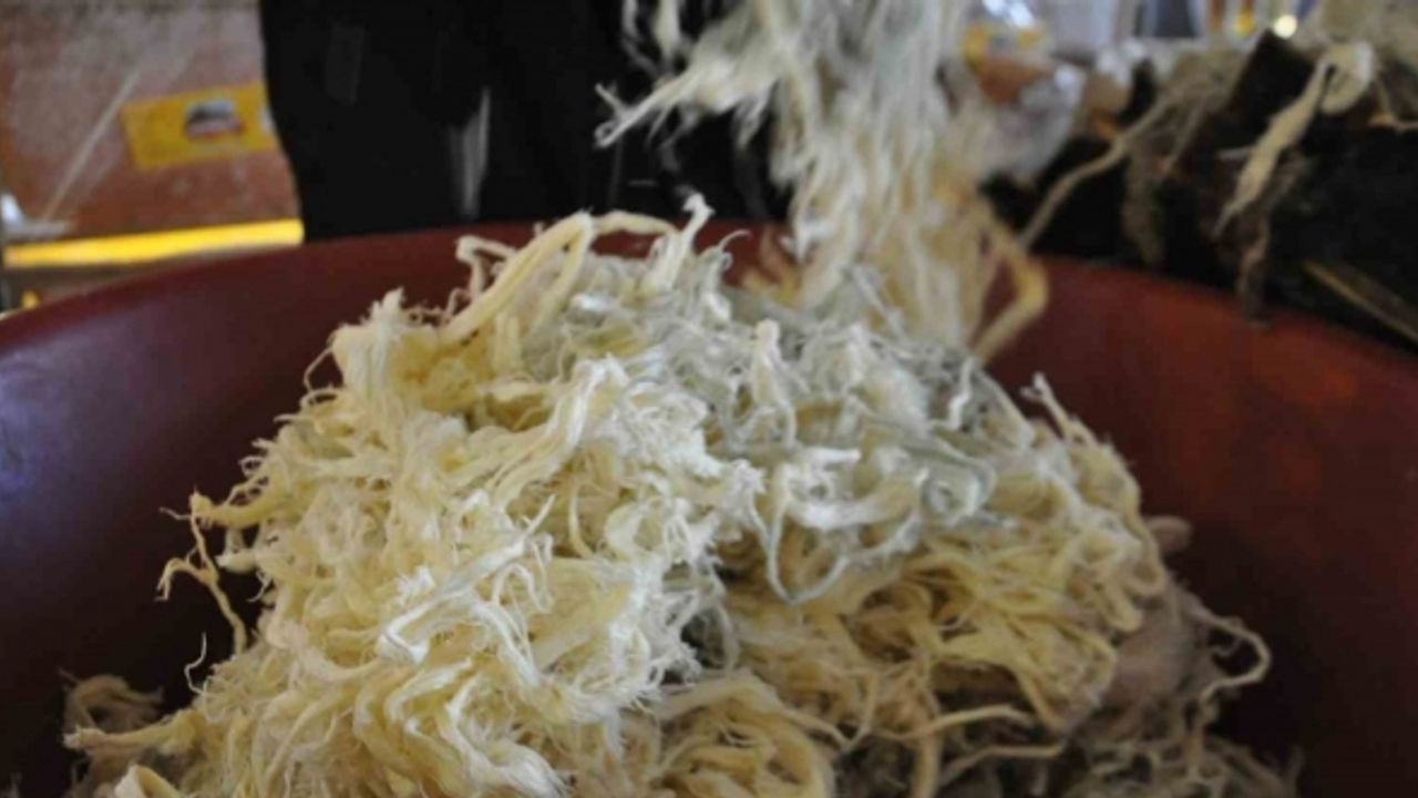 Kars’ta asırlık tuluk peyniri yoğun ilgi görüyor