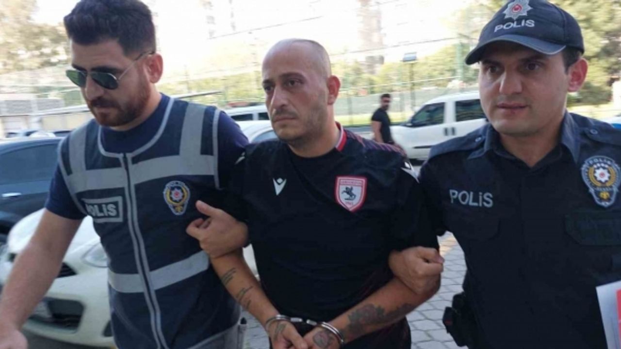 Kırmızı ışıkta geçip öğrenci servisiyle çarpışan tır sürücüsü adliyeye sevk edildi