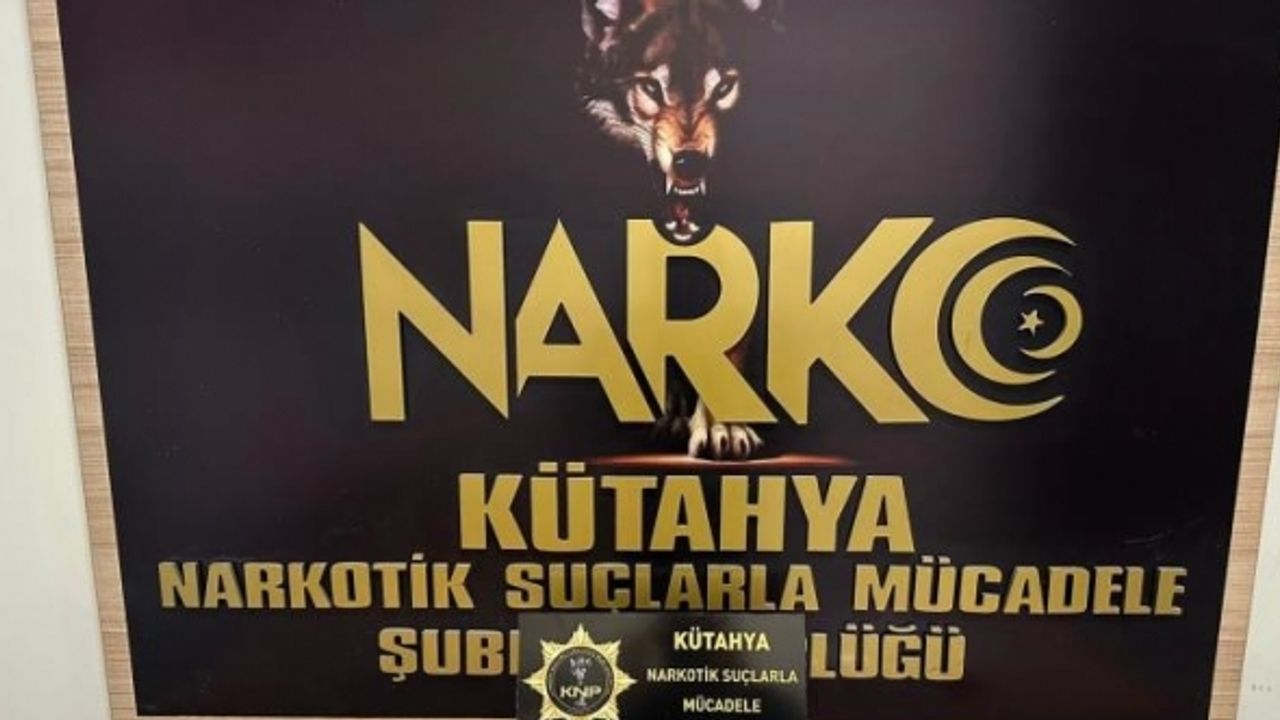 Kütahya’da 326 adet uyuşturucu içerikli sentetik ecza hap ele geçirildi