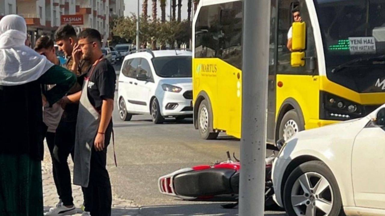 Mardin’de otomobil ile motosikletin karıştığı kazada 1 kişi yaralandı