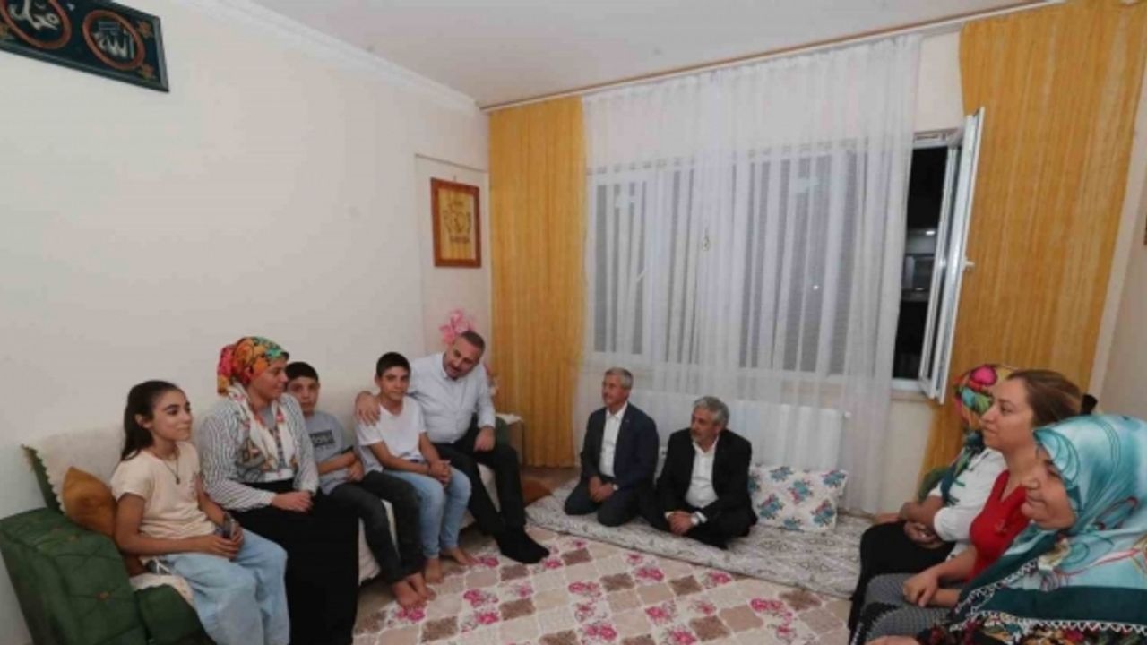 Milletvekili Gül ve Tahmazoğlu Şahinbeyli ailelere misafir oldu