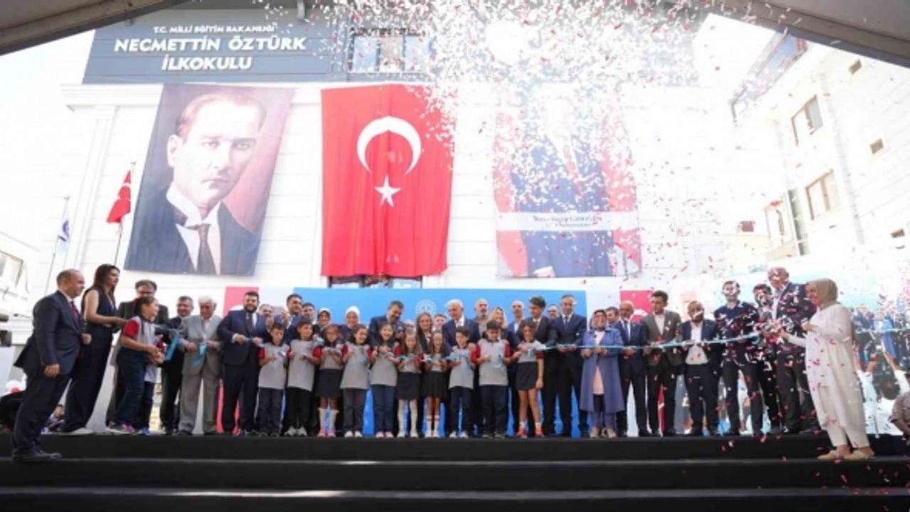 Milli Eğitim Bakanı Tekin: “Bireysel tüketiciye sattıkları fiyatın 3 katına okullarda su satan belediyeler vardı”