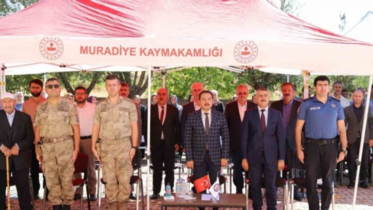 Muradiye’de ’İlköğretim haftası’ tüm okullarda coşku ile kutlandı