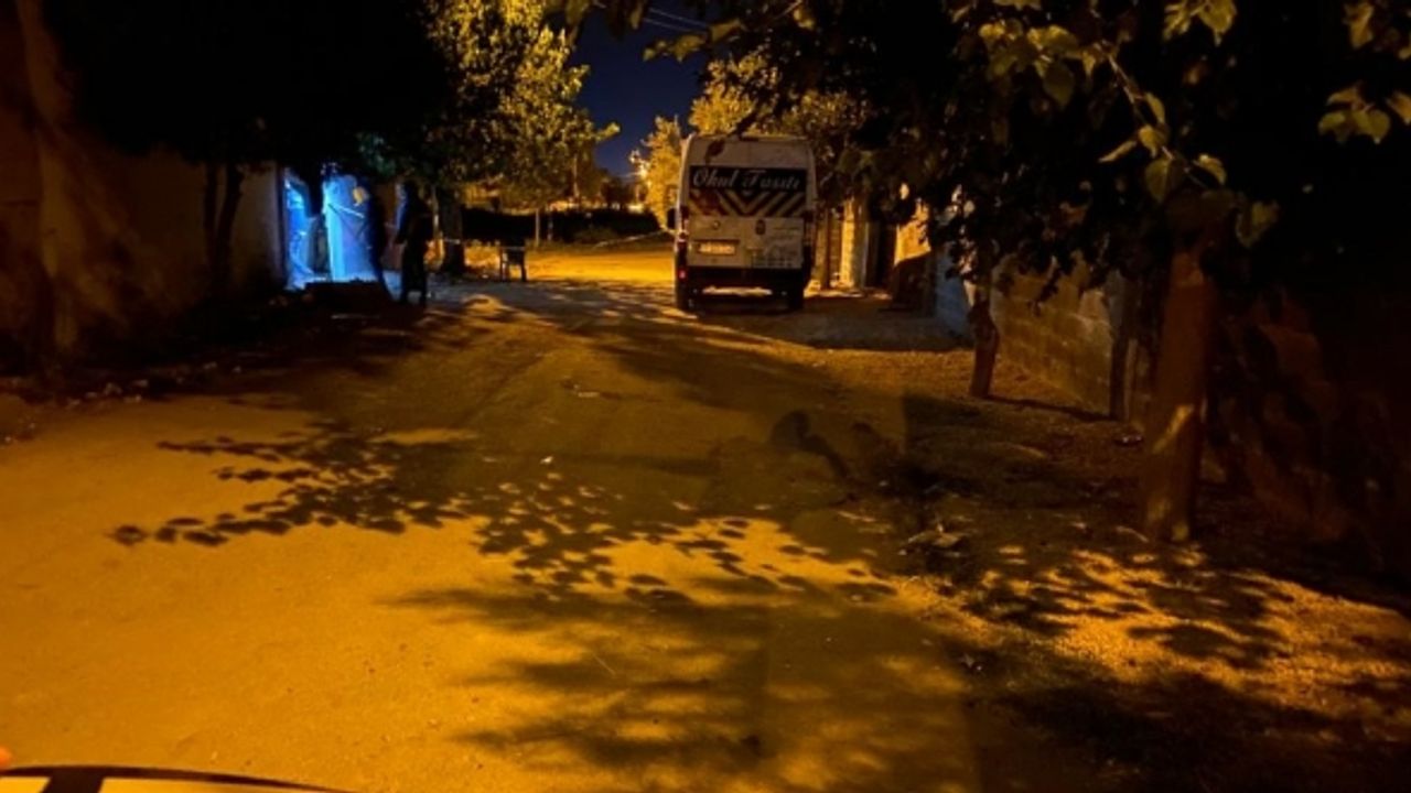 Nişanlısının babasıyla kavga edip çatıştı, başından ve karnından vurulup öldü