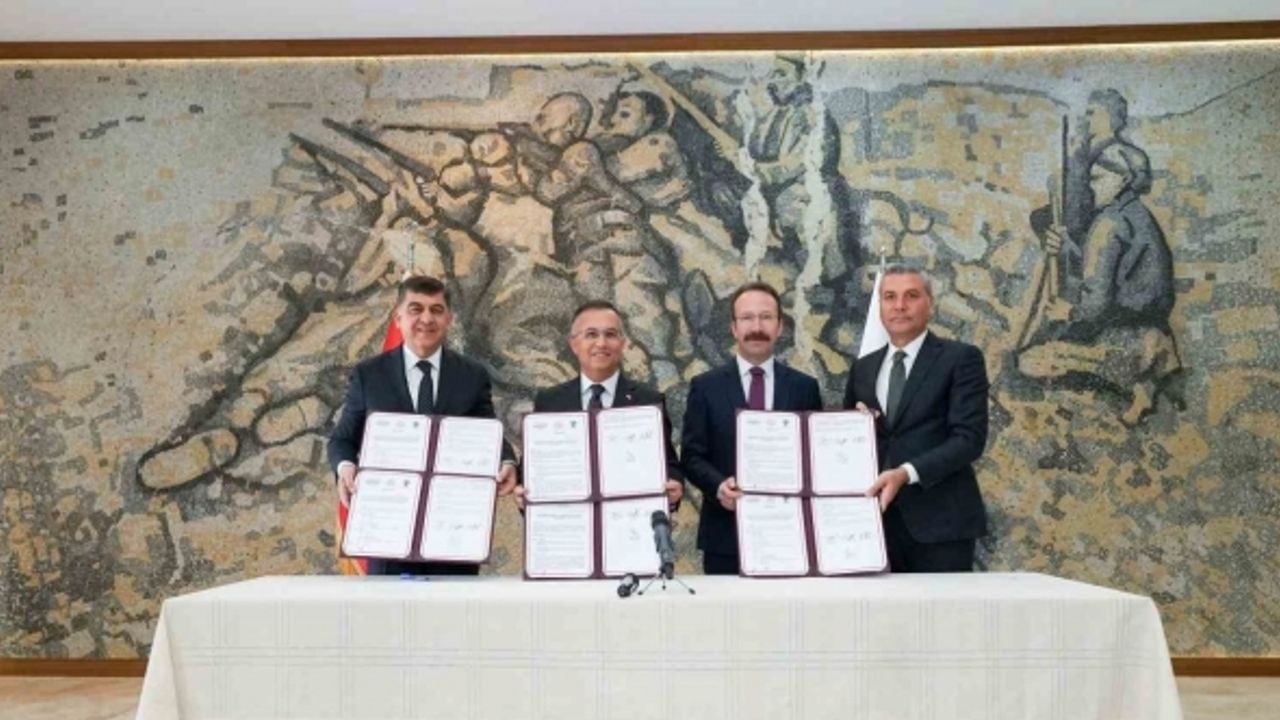 Öğrencilere, nakdi destek sağlayacak protokoller imzalandı