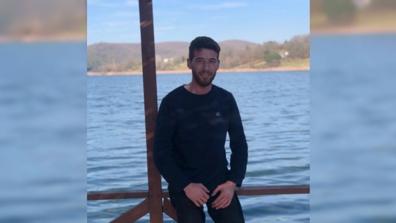 Otomobille ağaça çarpan genç 27 gün sonra hayatını kaybetti