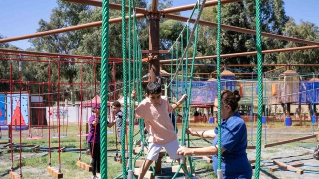 Özel bireyler Tarsus Gençlik Kampında keyifli vakit geçirdi