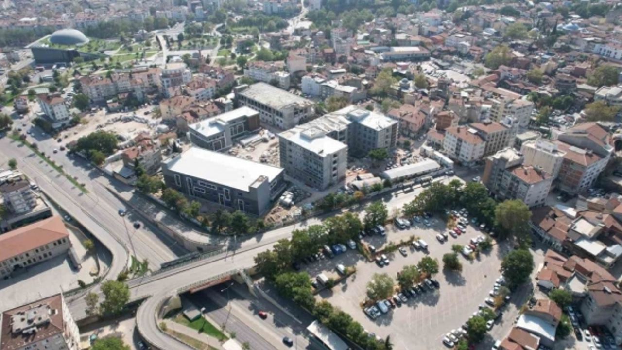 (Özel) Bursa’da mesleki eğitimin kalbi yenilendi...Kapılarını Öğretmenler Günü’nde açacak