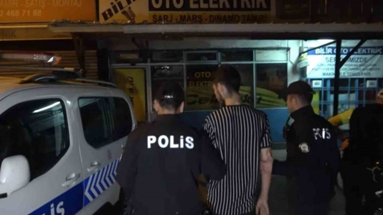 (Özel) Çalıntı araçla da, ehliyetsiz de, alkollü de yakalanan var