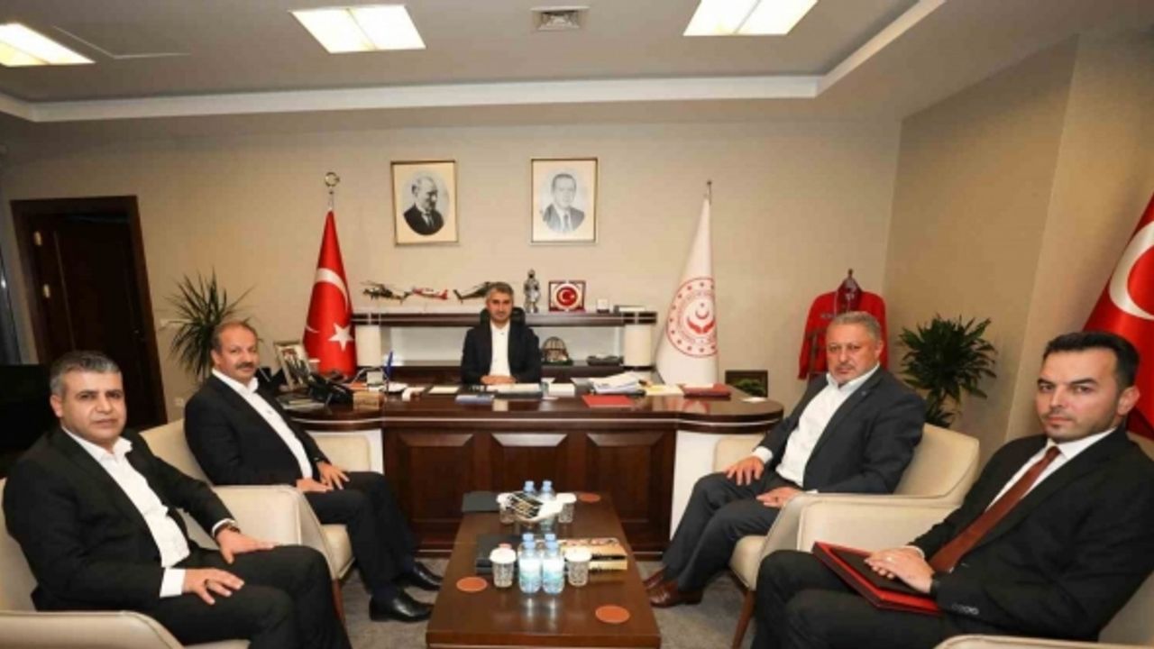 Sağlık-Sen’den Aile ve Sosyal Hizmetler Bakanlığı’na ziyaret