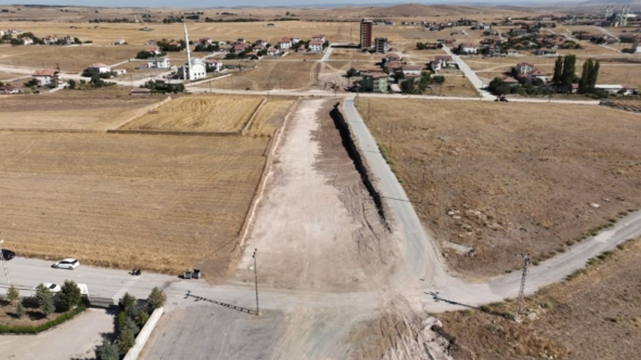 Sorgun Belediyesi’nde yol çalışmaları hız kesmeden sürüyor
