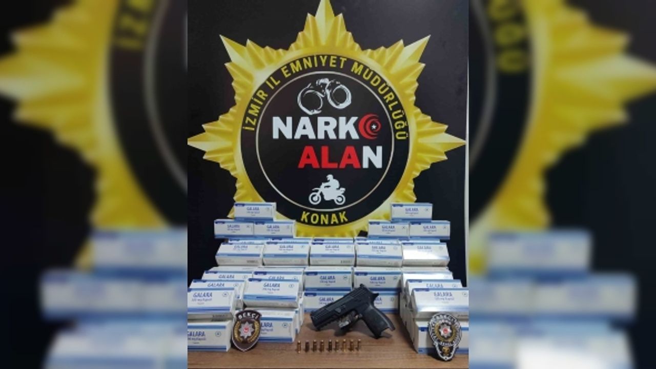 Şüphe üzerine durdurulan araçta binlerce sentetik hap çıktı