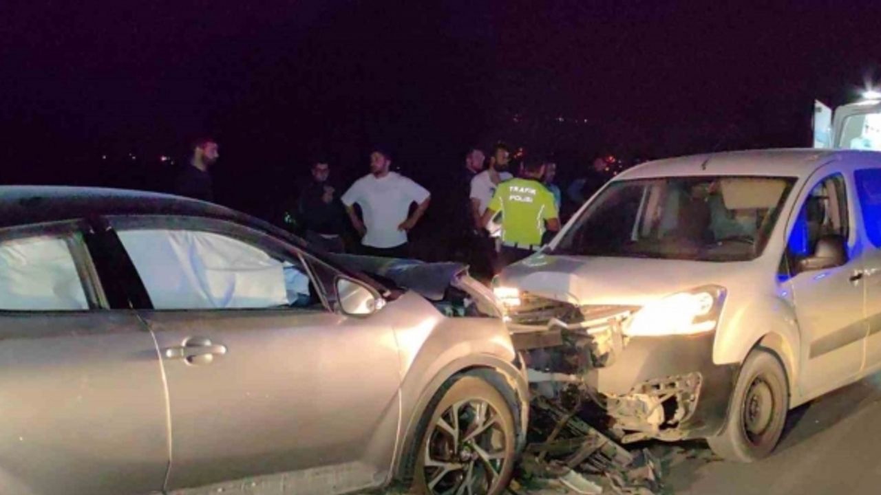 Tamirciye bırakılan araçla gezi keyfi kazayla bitti: 6 yaralı