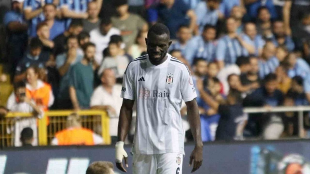 Trendyol Süper Lig: Adana Demirspor: 2 - Beşiktaş: 0 (İlk yarı)