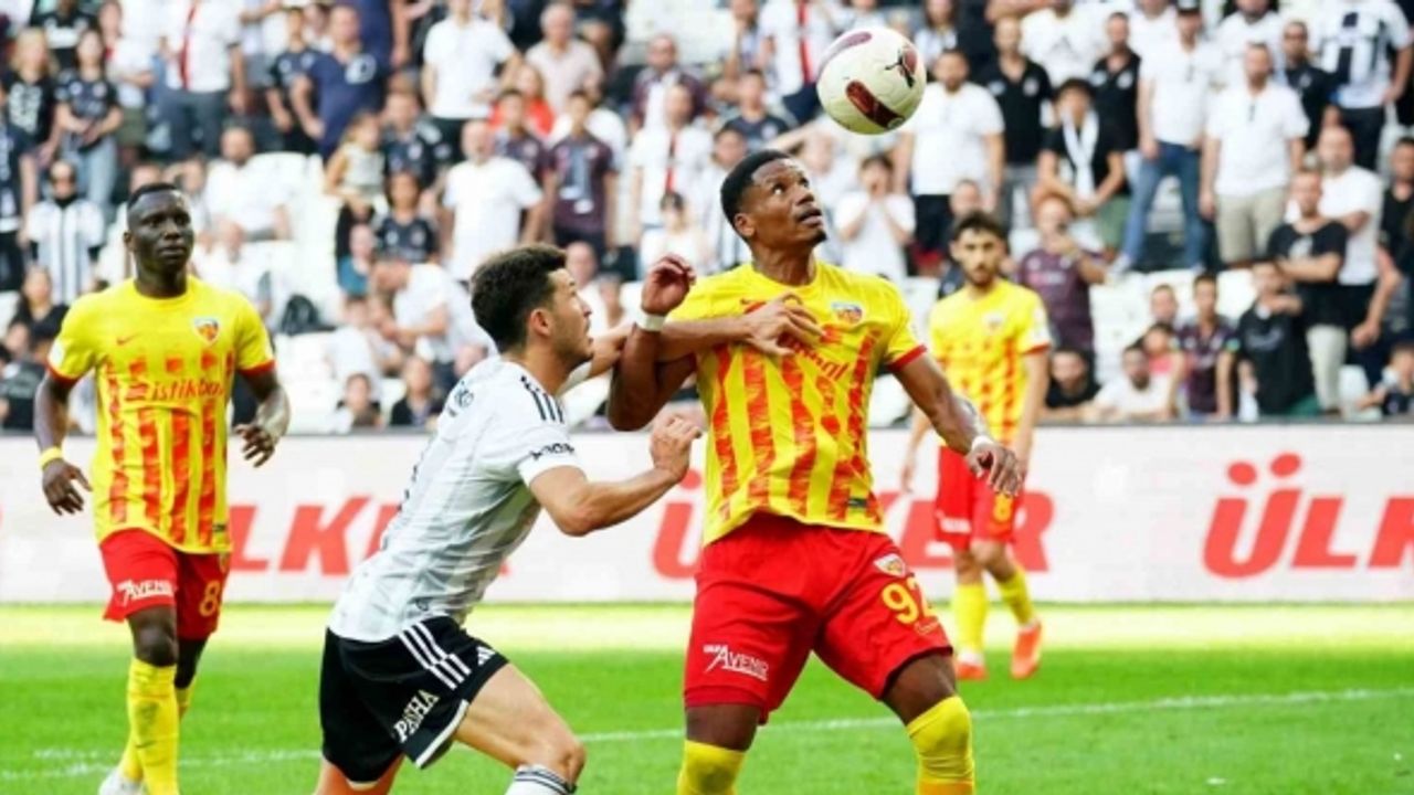 Trendyol Süper Lig: Beşiktaş: 0 - Kayserispor: 0 (İlk yarı)