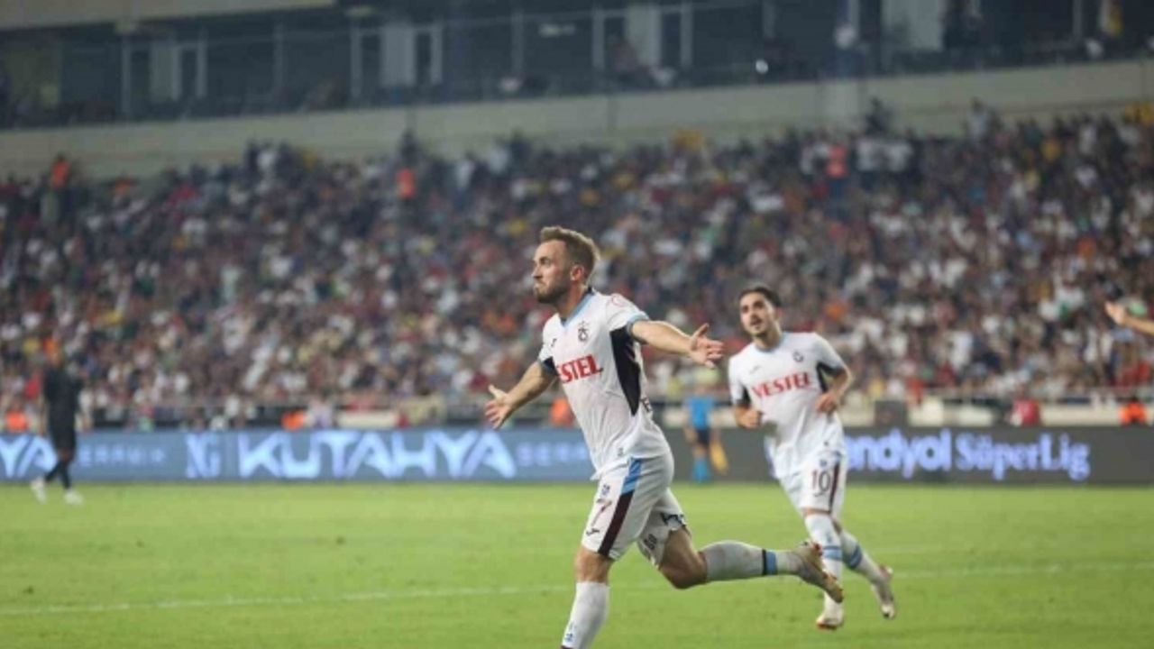 Trendyol Süper Lig: Hatayspor: 0 - Trabzonspor: 1 (İlk yarı)