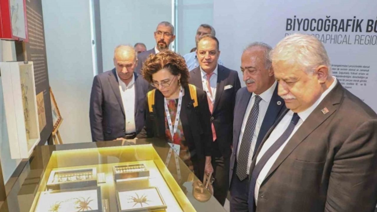 TÜBA Başkanı Şeker ile beraberindeki heyet, Biyoçeşitlilik merkezini ziyaret etti