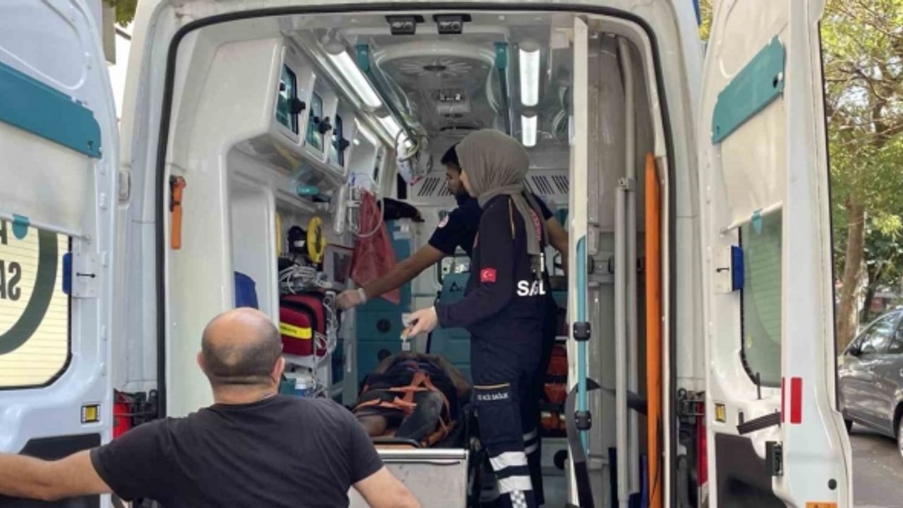 Yakalanacağını anlayan hırsız girdiği binanın 5’inci katından boşluğa atladı