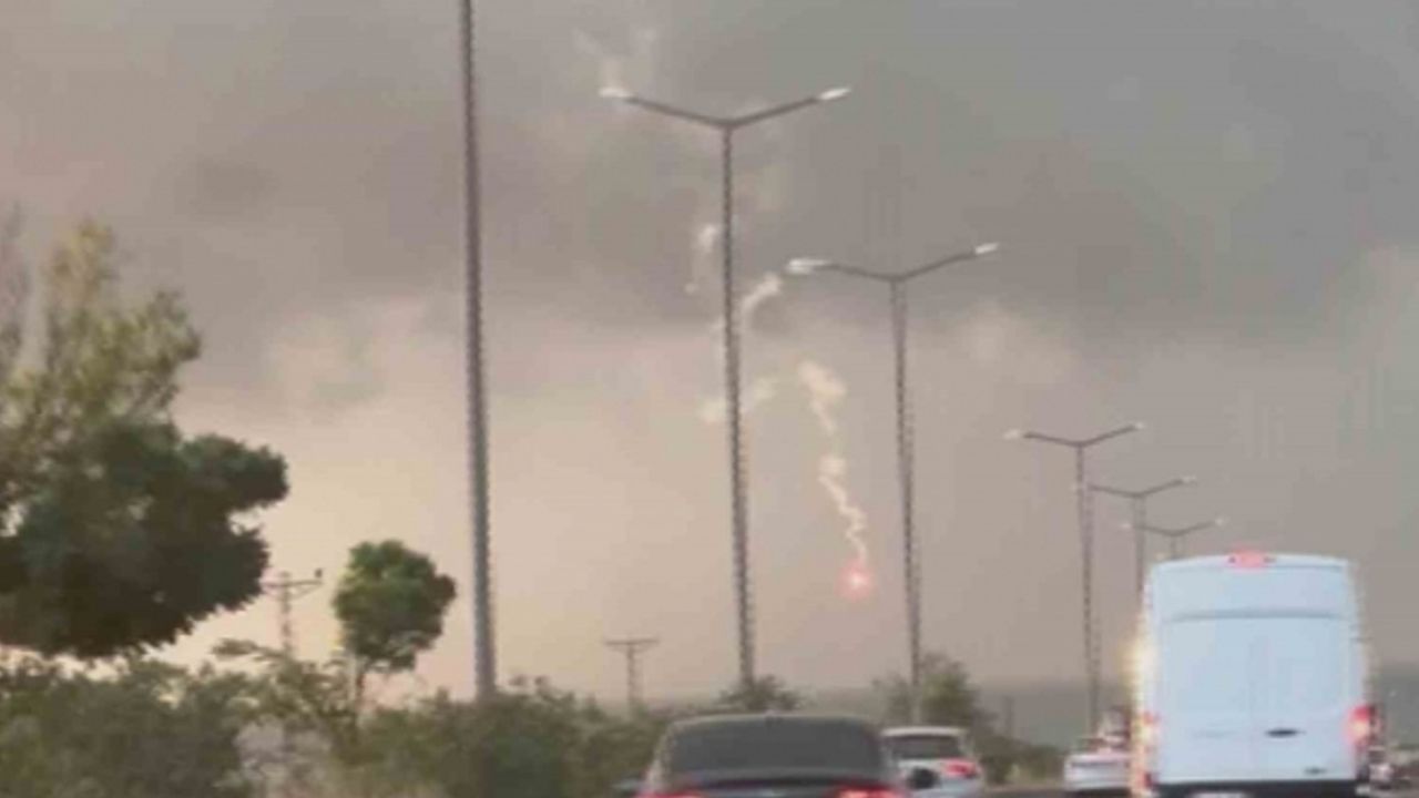 Denizin üzerine düşen işaret fişeği paniğe neden oldu