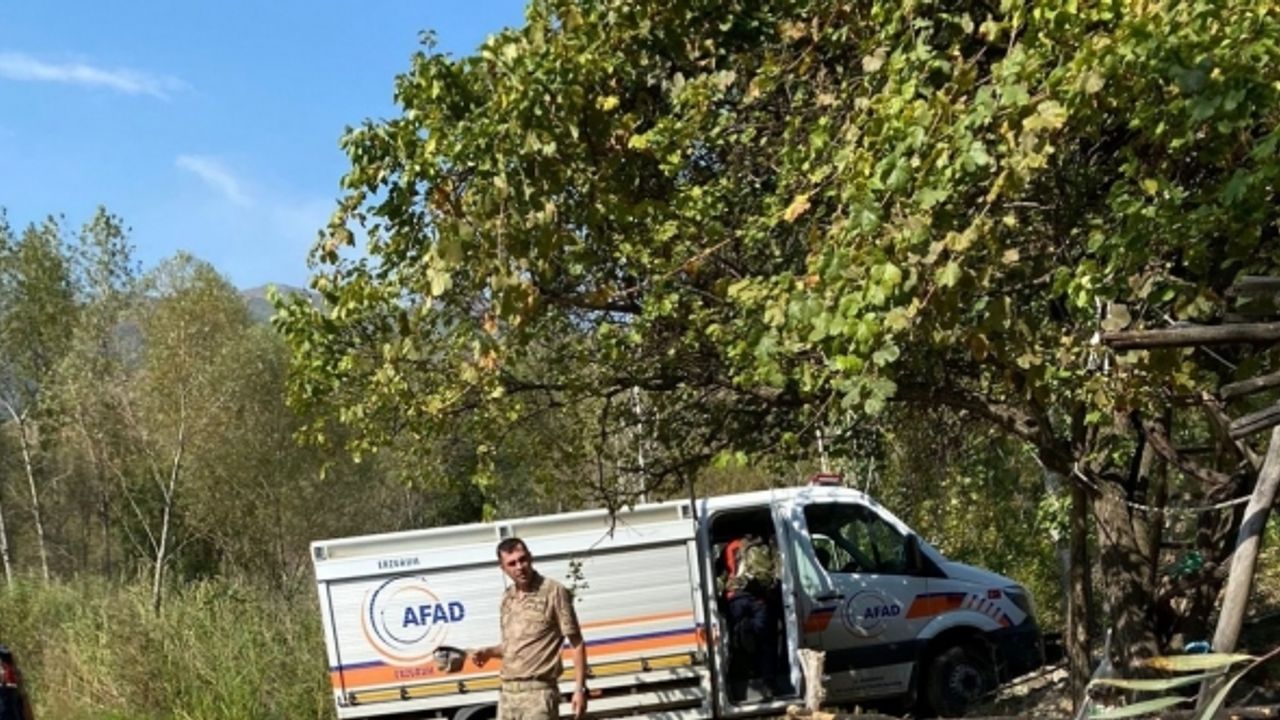 Kayıp yaşlı kadını jandarma ve AFAD ekipleri buldu