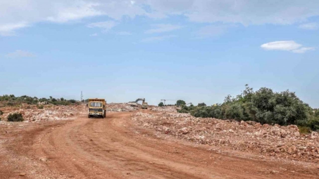 Kepez Masa Dağı’nın 60 metrelik ana arter yolunu açıyor