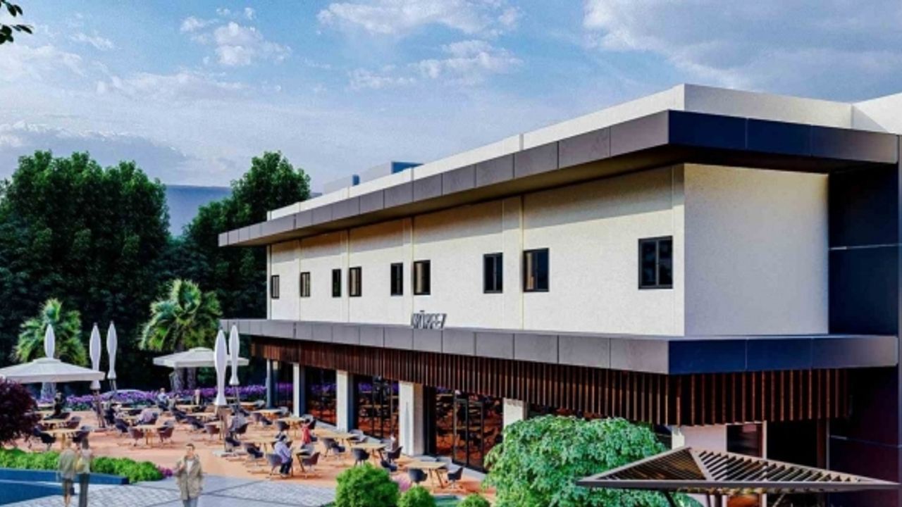 Körfez Yarımca Meydanı gün yüzüne çıkıyor