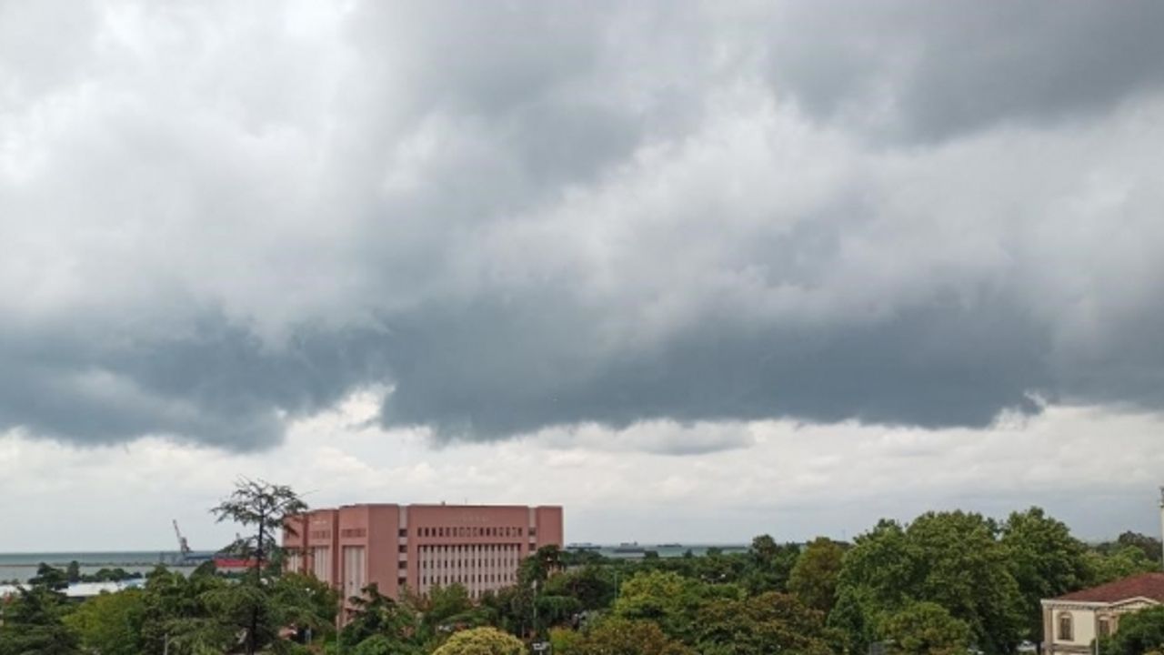 Samsun’da yağış nedeniyle eğitime bir gün ara verildi