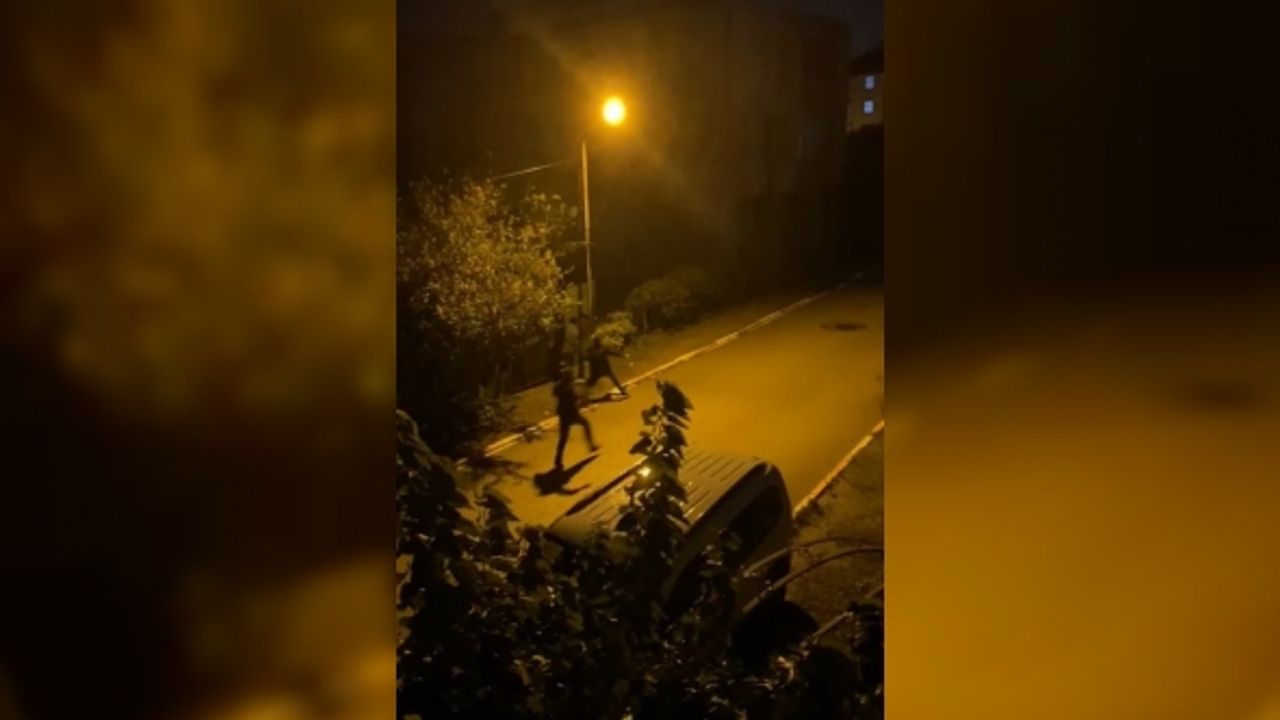 Sultanbeyli’de eve giren hırsız suçüstü yakalandı, o anlar kamerada