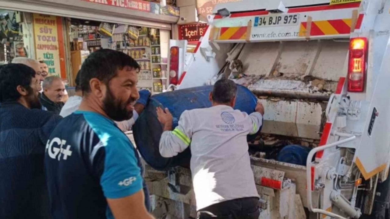 Adana’da yarı çıplak dana ayağı temizliği pahalıya patladı