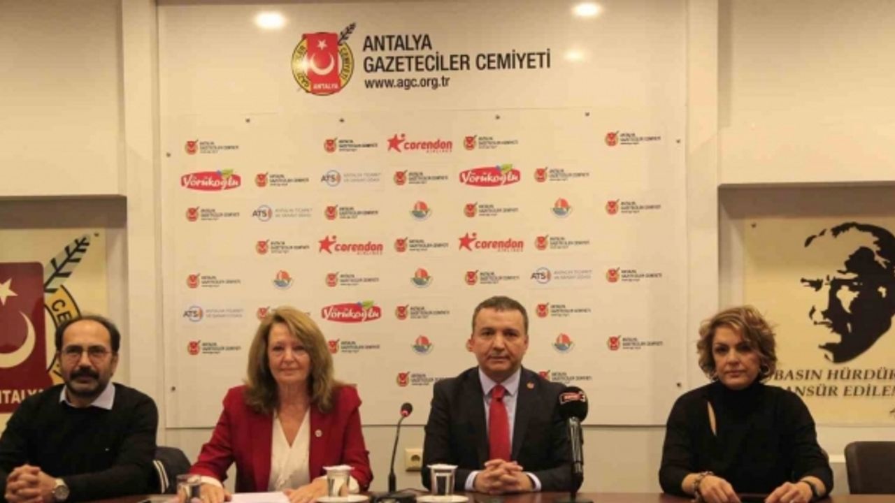 Antalya’da 27 STK dizilerdeki kadın şiddetine “hayır” dedi