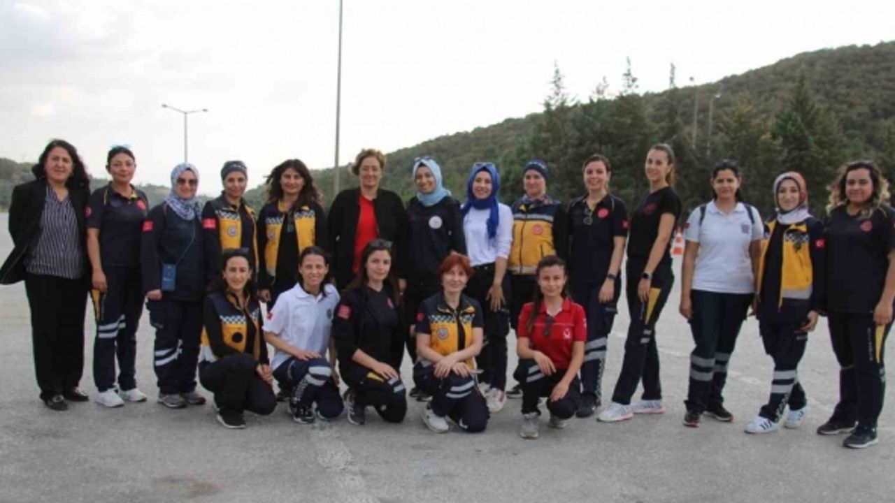 Aydın’da acil sağlık personelleri acil sürüş teknikleri ile donanıyor