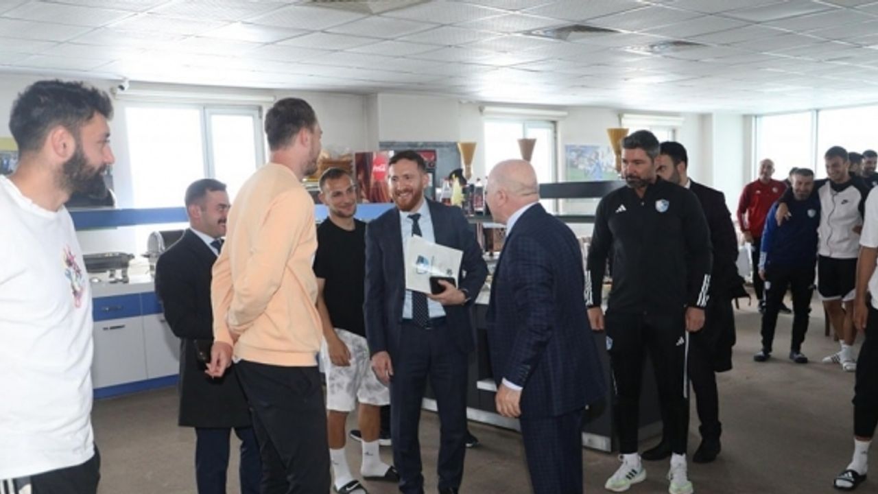 Başkan Sekmen; “Dün olduğu gibi bugün de Erzurumspor’un destekçisiyiz”