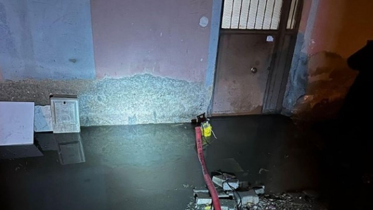 Çankırı’da sağanak yağış ve fırtına hayatı olumsuz etkiledi