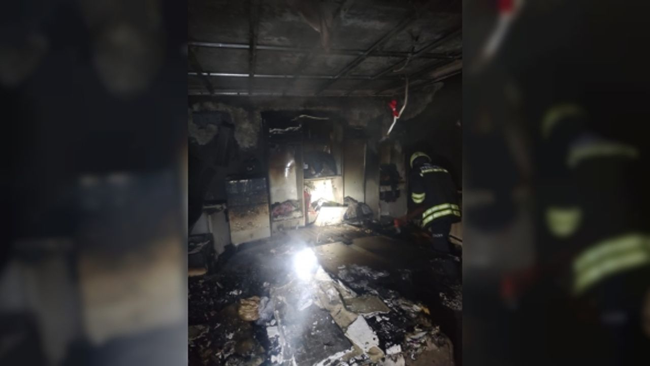 Diyarbakır’da prizden çıkan kıvılcım evi kullanılamaz hale getirdi