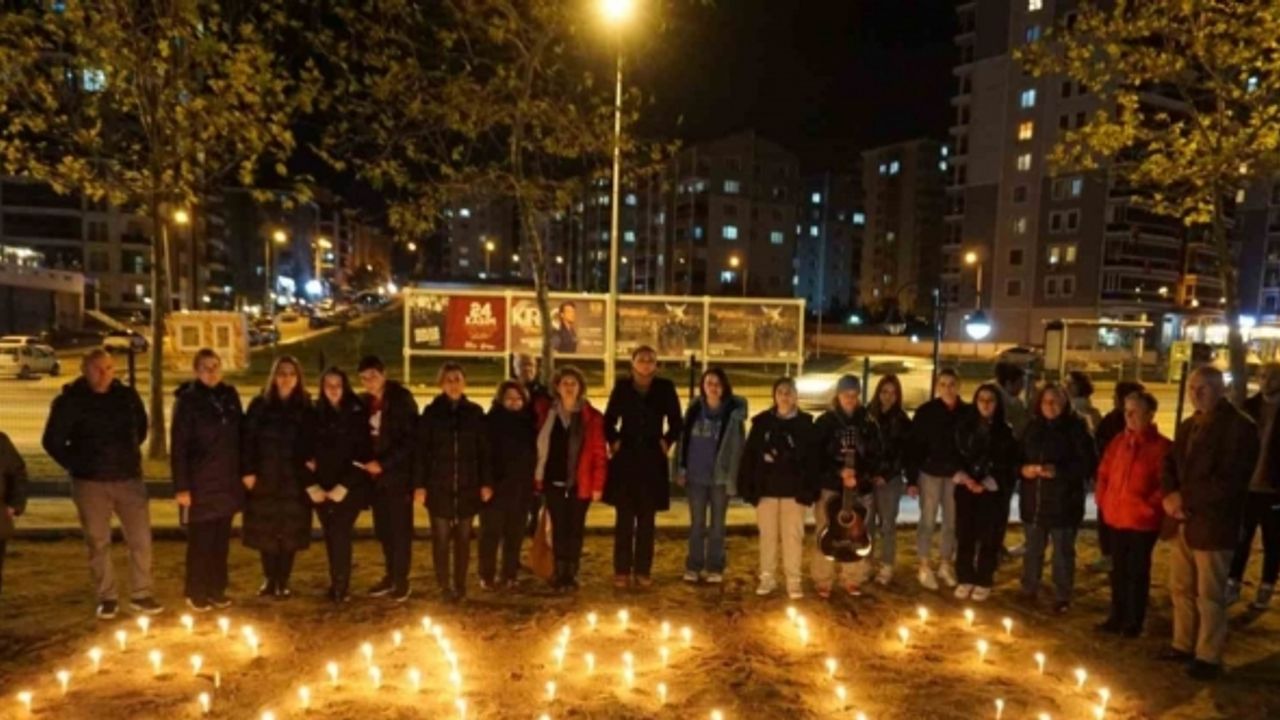 Edirne’de Gazze’de hayatını kaybeden çocukların anısına mumlar yakıldı