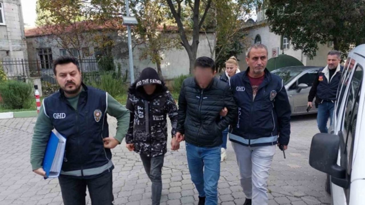 Karadeniz’deki göçmen kaçakçılığına eş zamanlı operasyon: 1’i Afgan uyruklu 3 gözaltı