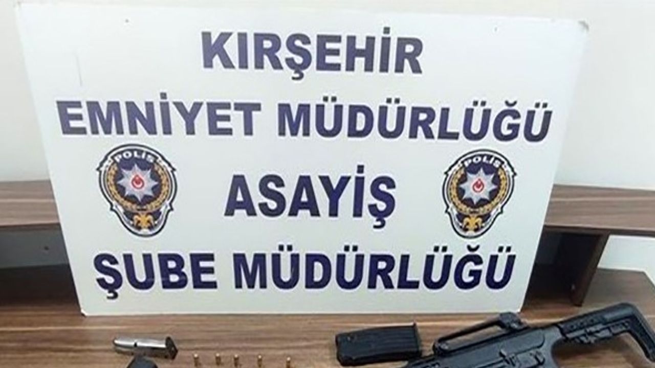 Kendini yaralayan şahsın evinde ruhsatsız tüfek ele geçirildi