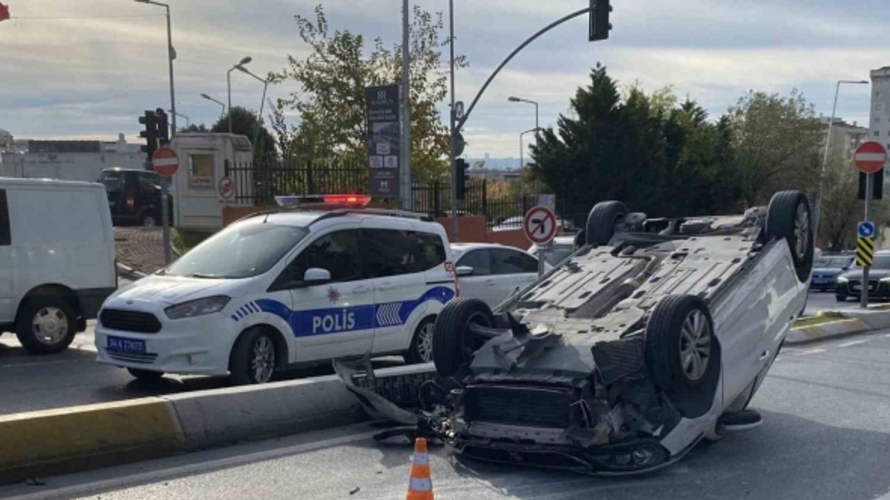 Kontrolden çıkan araç otomobile çarparak takla attı: 1  yaralı