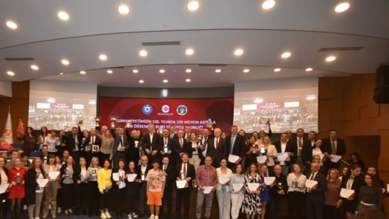 Oda ve borsalar yürüdü, geleceğe ışık oldu