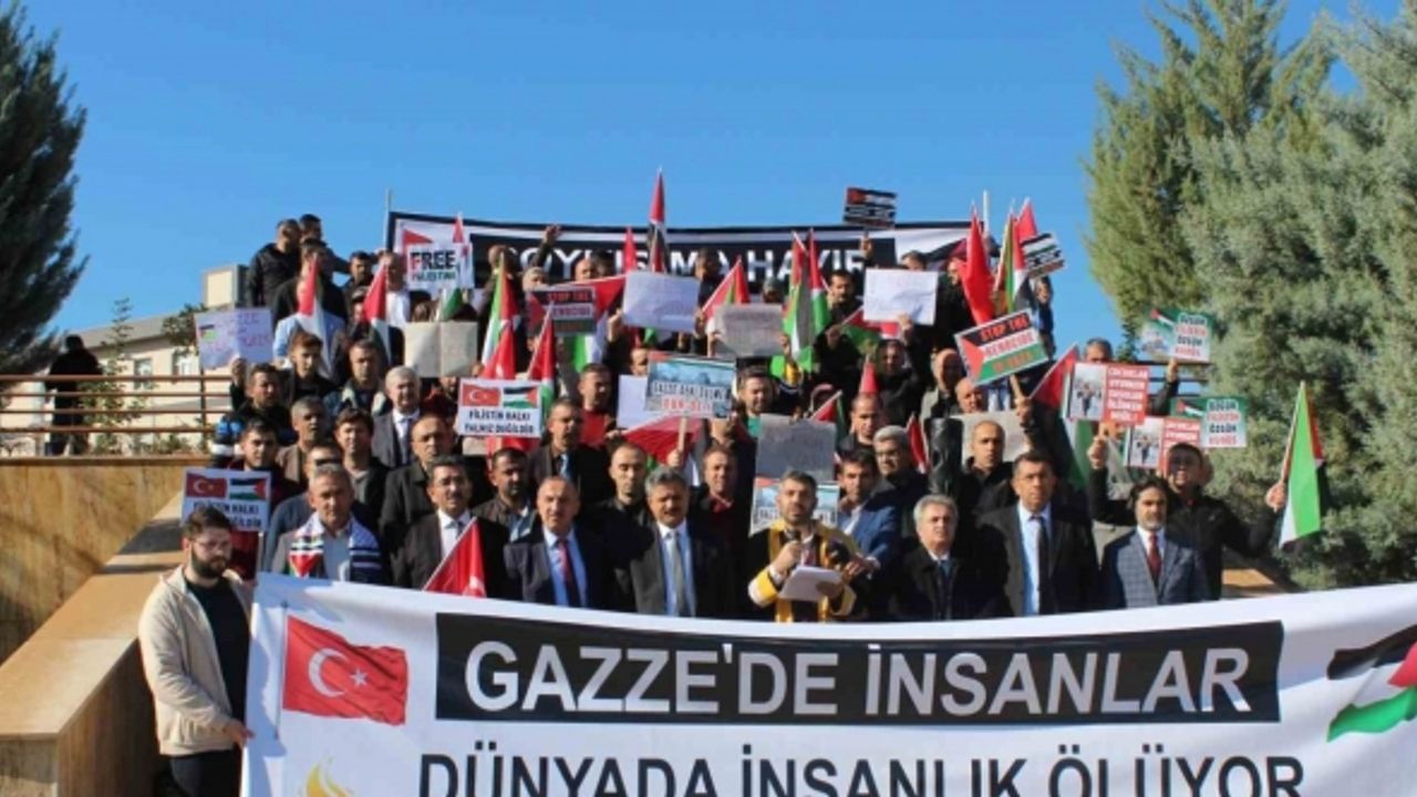 Siirt’te akademisyen ve öğrencilerden İsrail’e tepki, Filistin’e destek