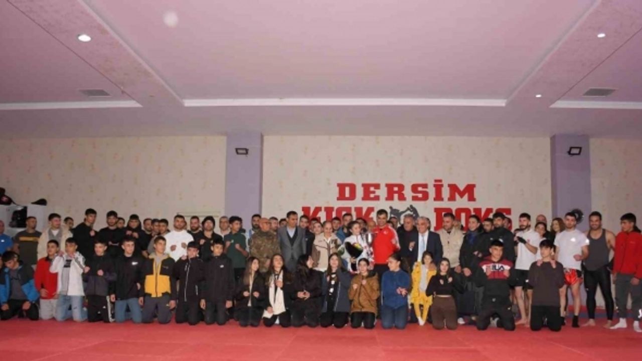 Tuncelili dünya şampiyonu sporcu memleketinde coşkuyla karşılandı