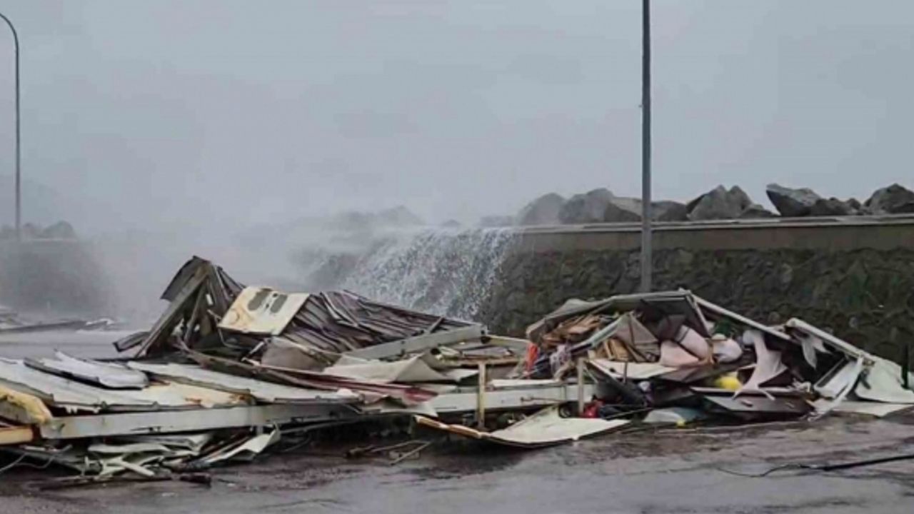 Yalova Esenköy Balıkçı Barınağı fırtınada yerle bir oldu