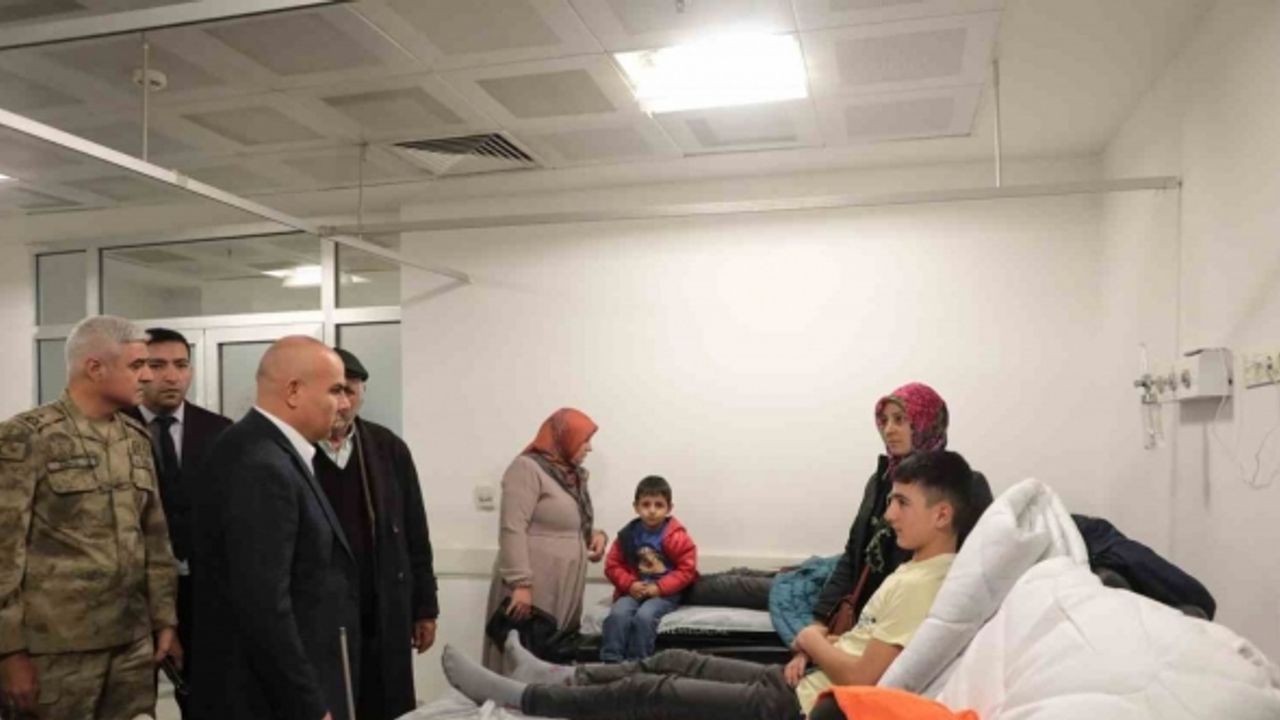 Ağrı’da öğrenci servisi kaza yaptı; 2’si ağır 21 yaralı