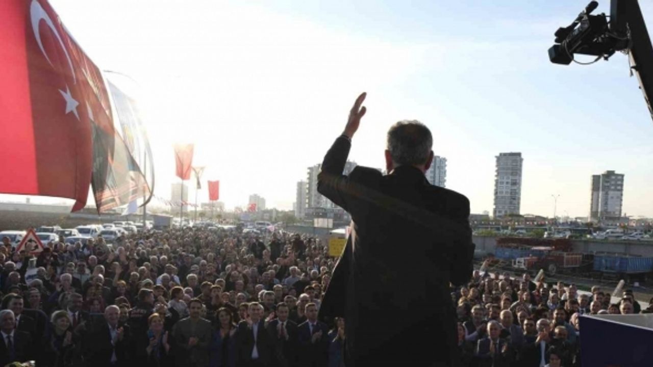 Ahmet Zenbilci Bulvarı açıldı, Adanalılar Murat Kekilli konseriyle coştu