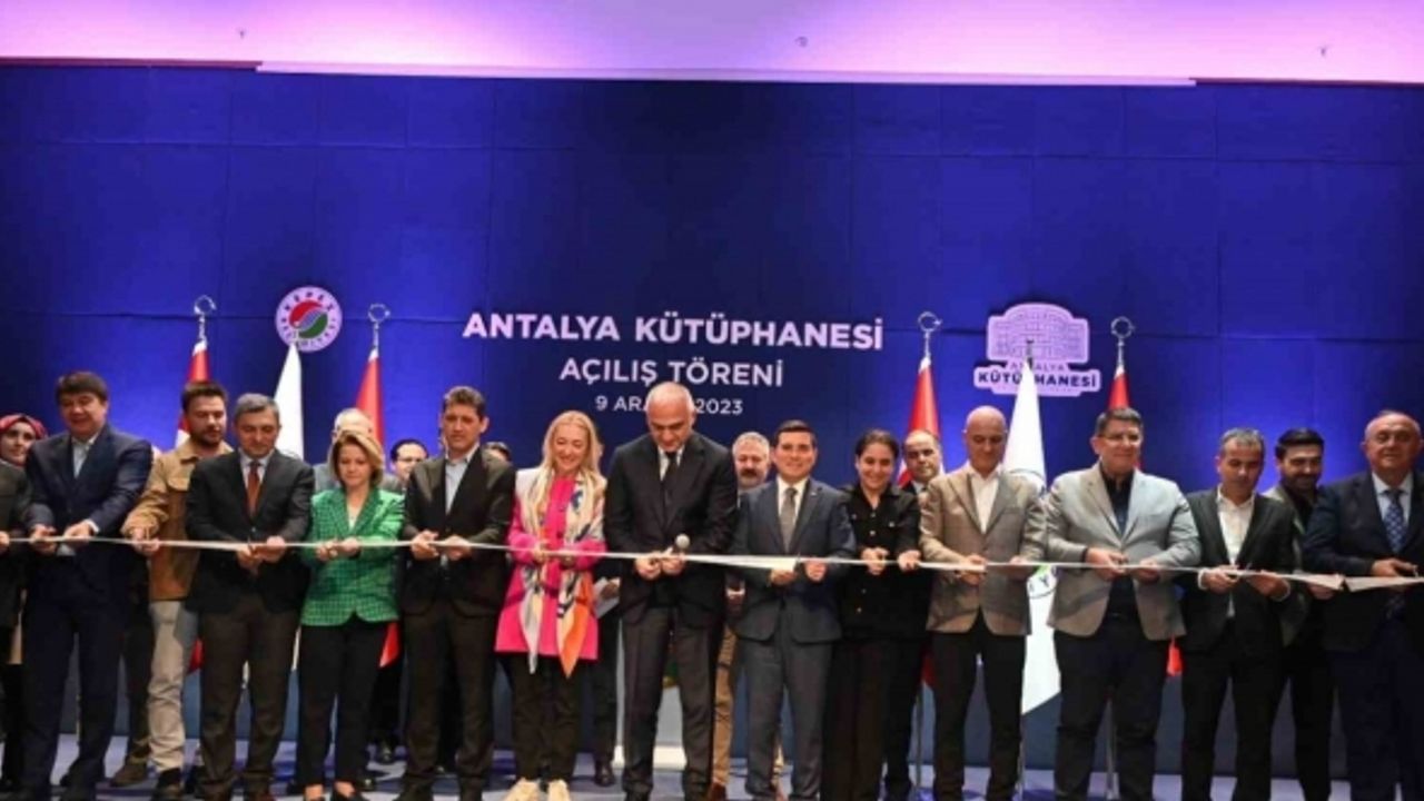 Akdeniz’in en büyük kütüphanesi, Bakan Ersoy’un katılımıyla açıldı