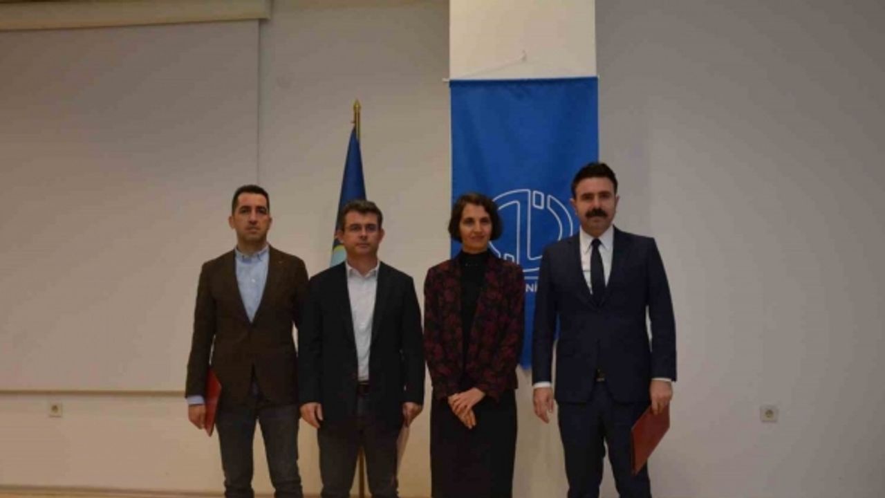 Anadolu Üniversitesinde ‘Özel Gereksinimli Bireyler ve Kapsayıcı Afet Yönetimi’ konuşuldu